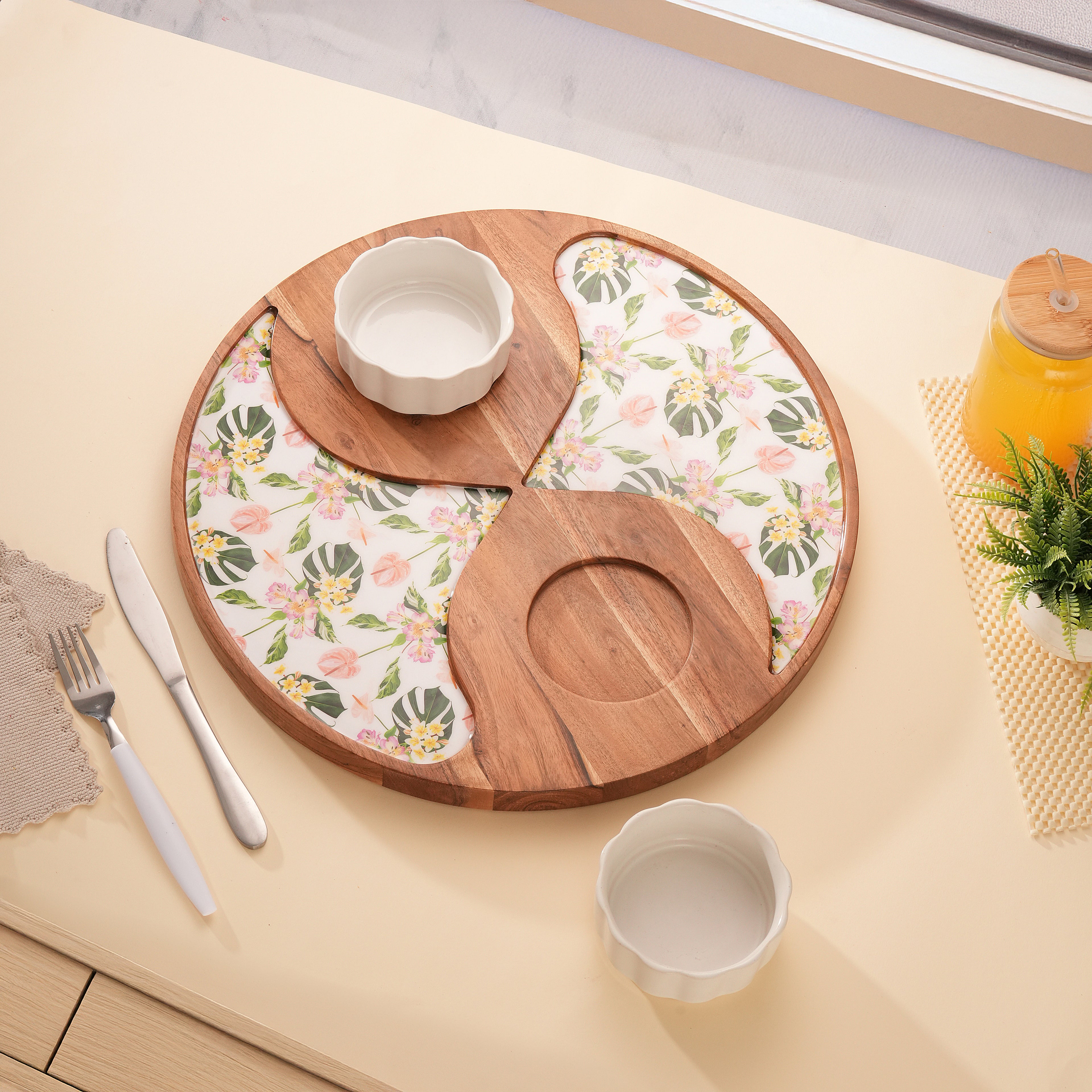 Floral Enamel Round Wooden Platter - Double Bowl Set