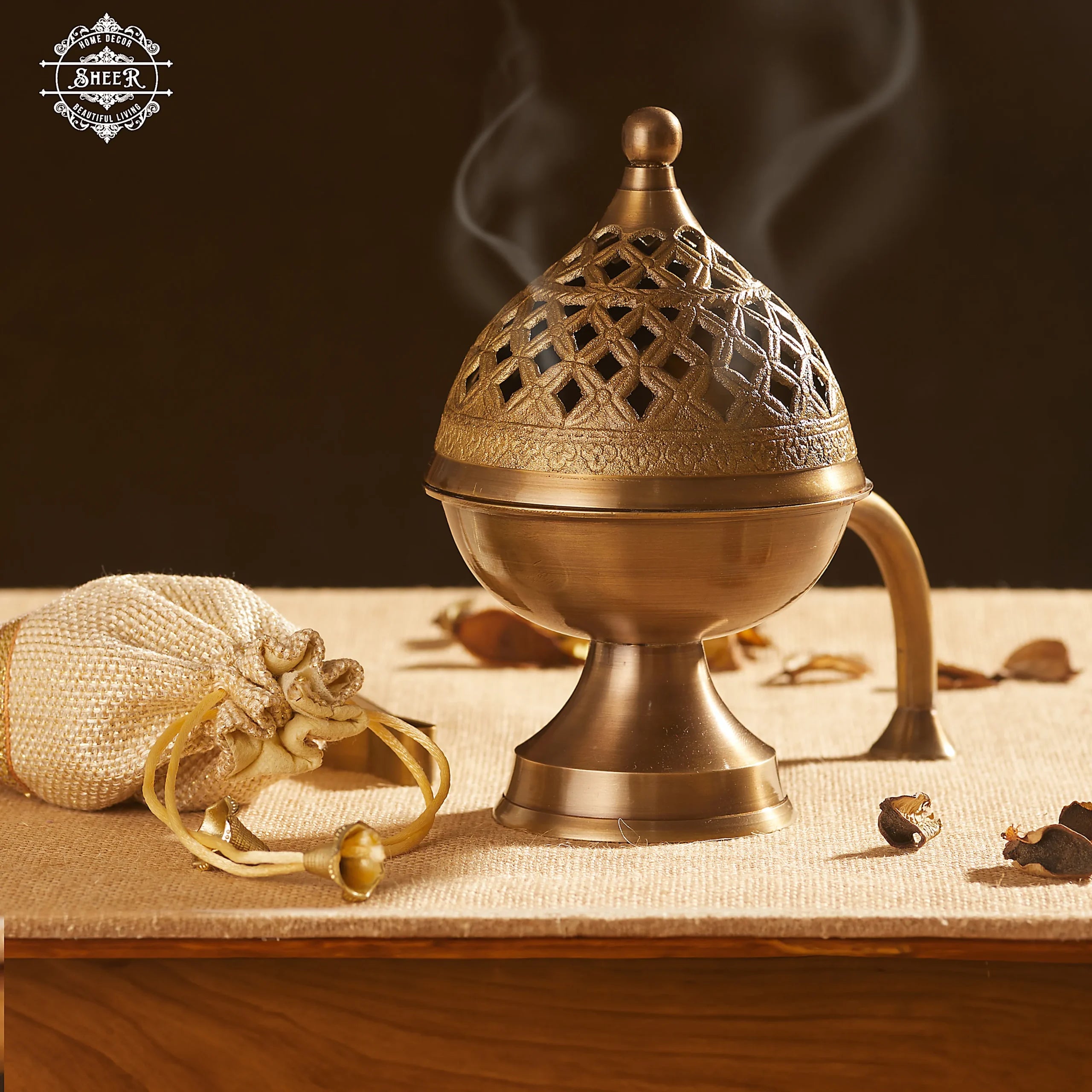 Antique Aroma Brass Lobdan with Plucker